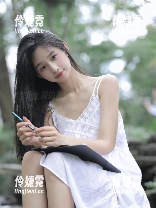 穿上护士服的我，变身“Pia (피아)护士”，看图片感受这个身份的魅力-伶婕霓